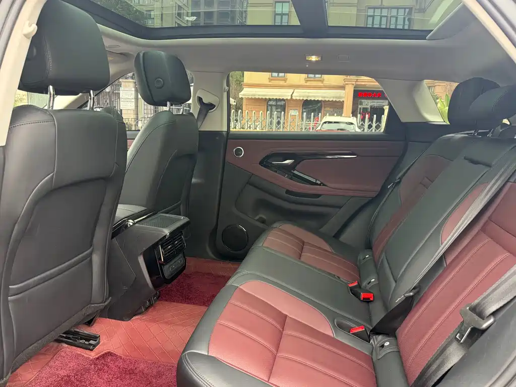 Land Rover Evoque 2025 — фото 16