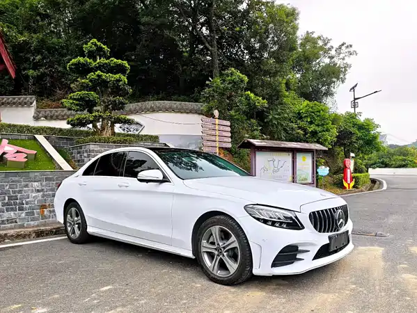 Mercedes-Benz C-Class 2020