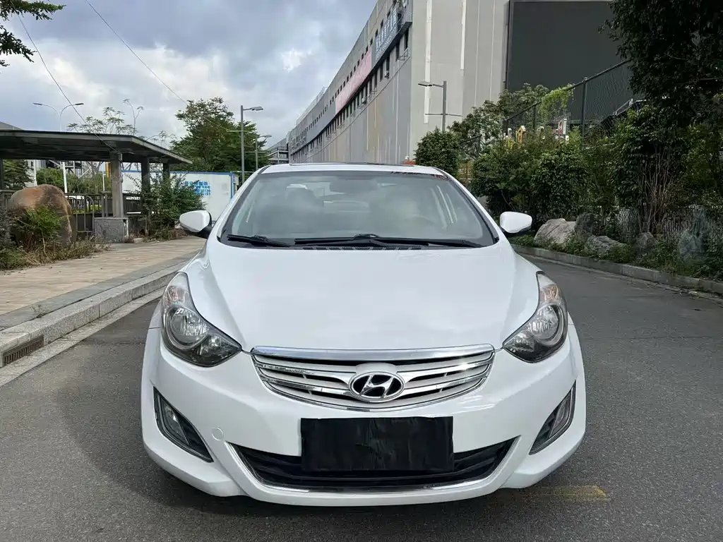 Hyundai Elantra 2013