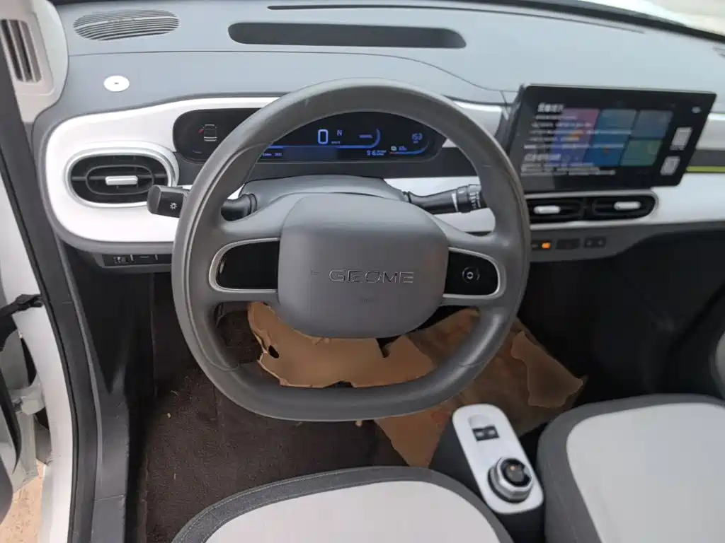 Geely Galaxy Panda 2025 — фото 11