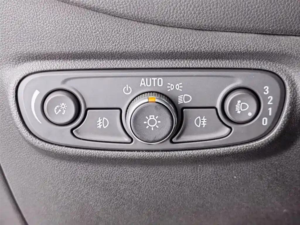 Chevrolet Equinox 2018 — фото 21