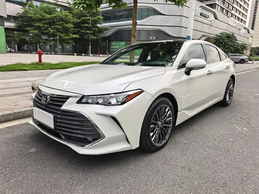 Toyota Avalon 2019 — фото 1