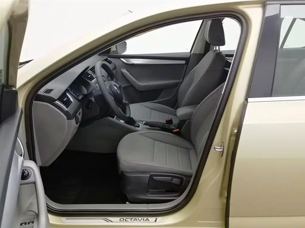 Skoda Octavia 2014 — фото 10