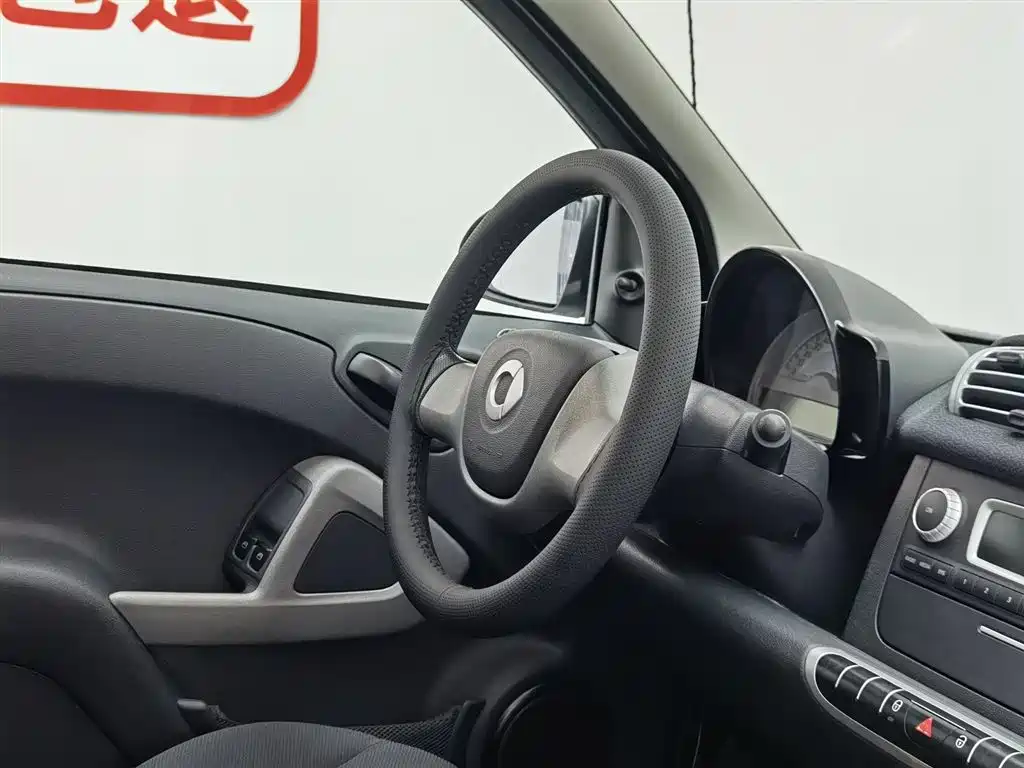 smart Fortwo 2013 — фото 22