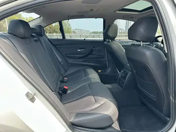 BMW 3 Series 2017