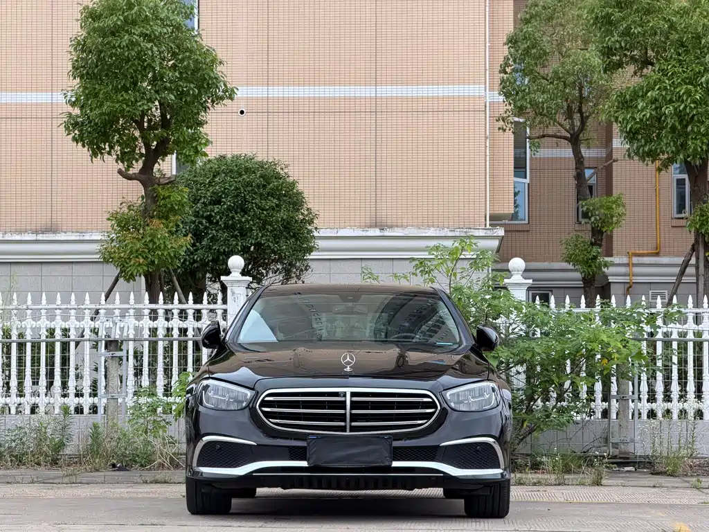 Mercedes-Benz E-Class 2021