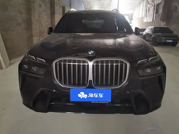 BMW X7 2023