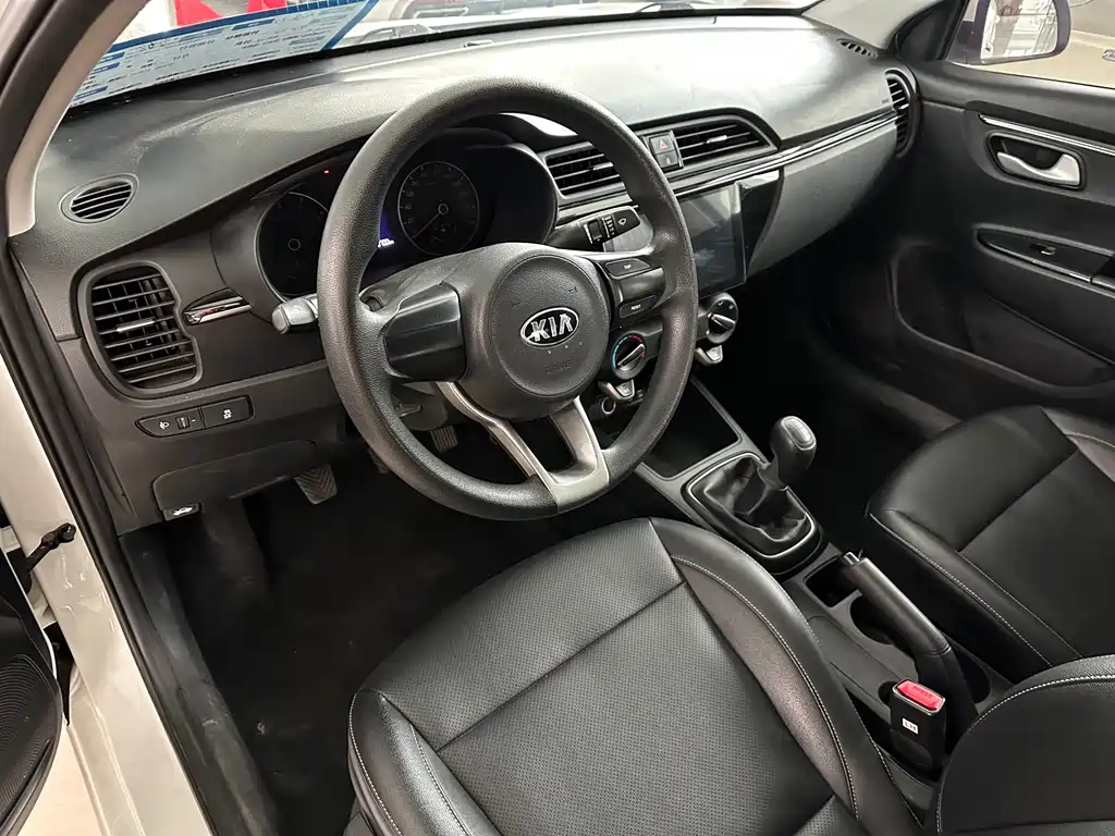 Kia K2 2018 — фото 14