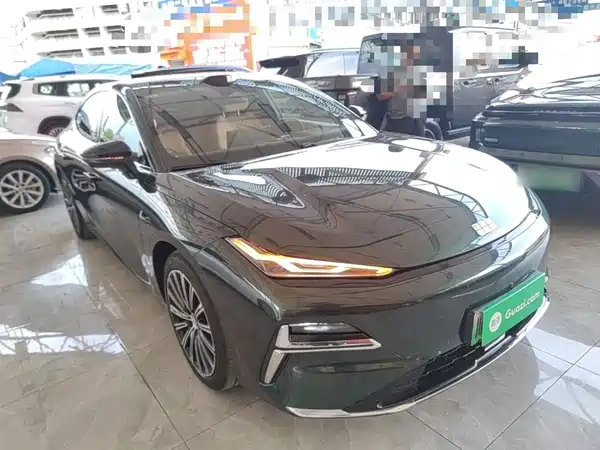 Geely Galaxy Starshine 8 2025