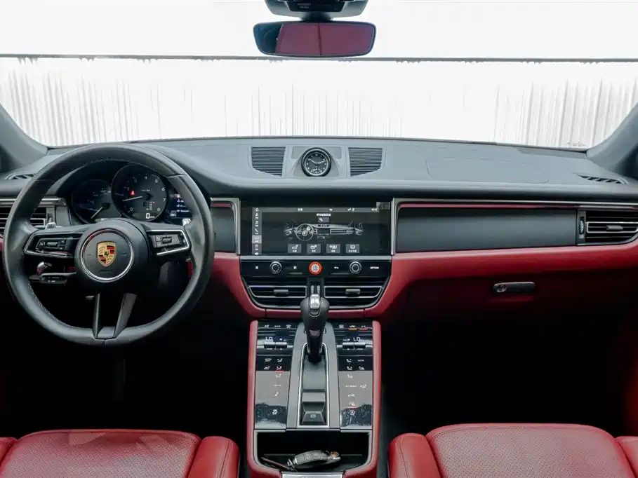 Porsche Macan 2023 — фото 13