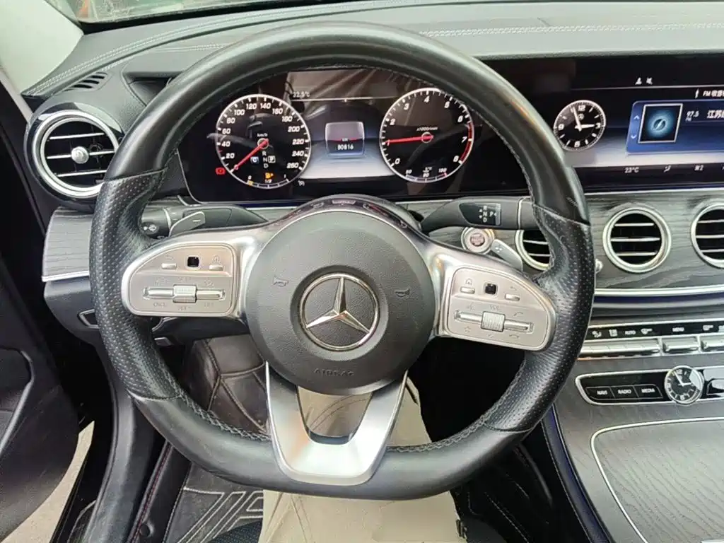 Mercedes-Benz E-Class 2020 — фото 11