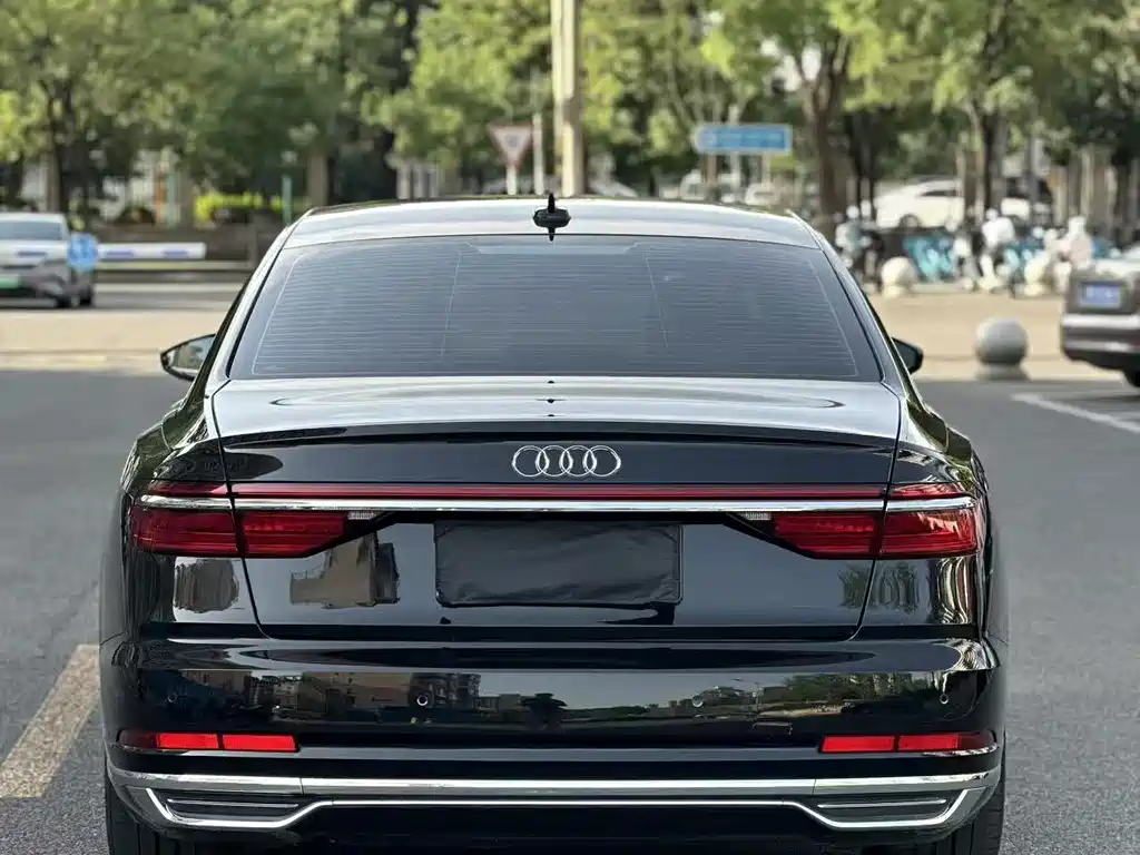 Audi A8 2019 — фото 5