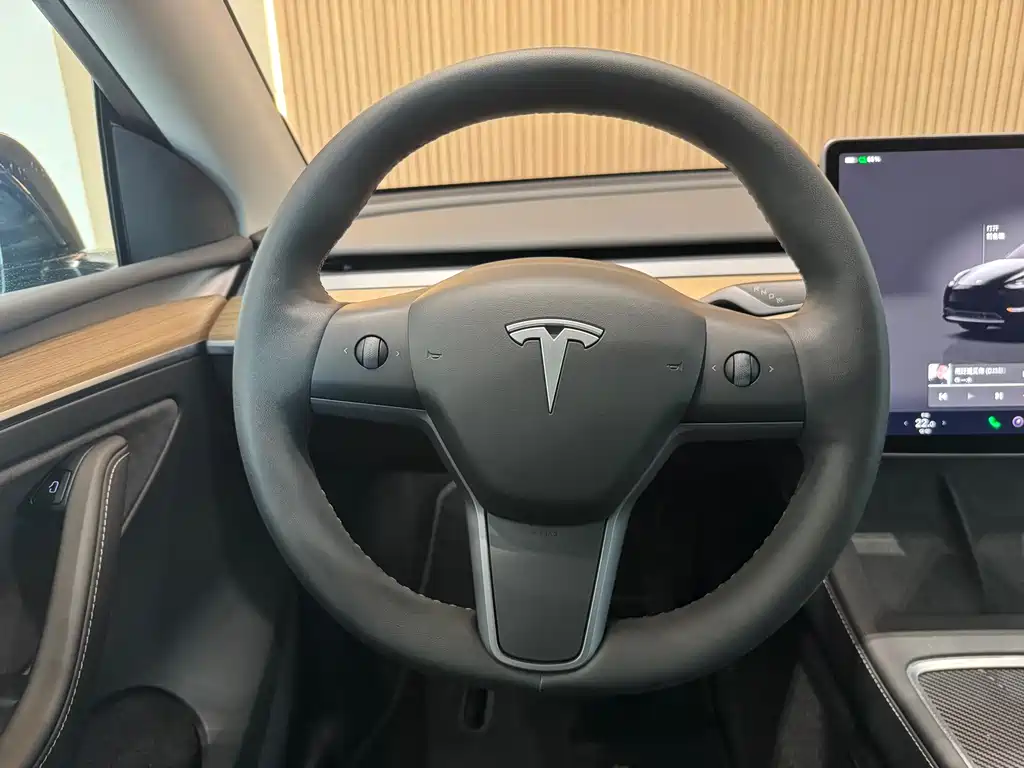 Tesla Model Y 2022 — фото 11