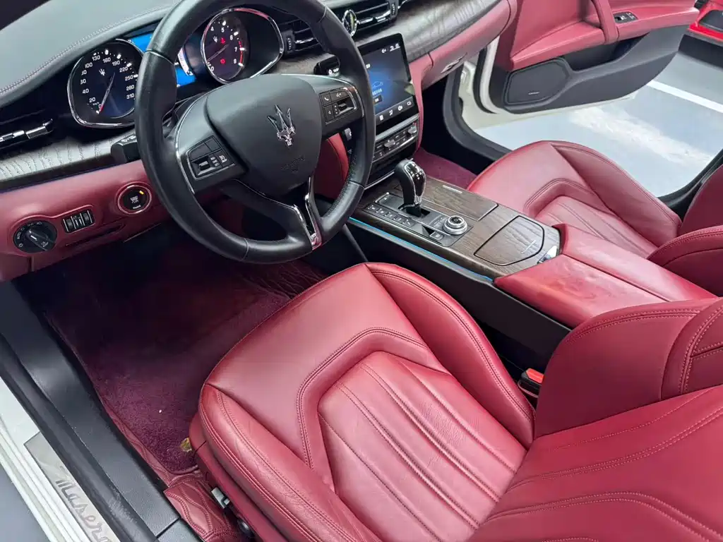 Maserati Quattroporte 2018 — фото 7