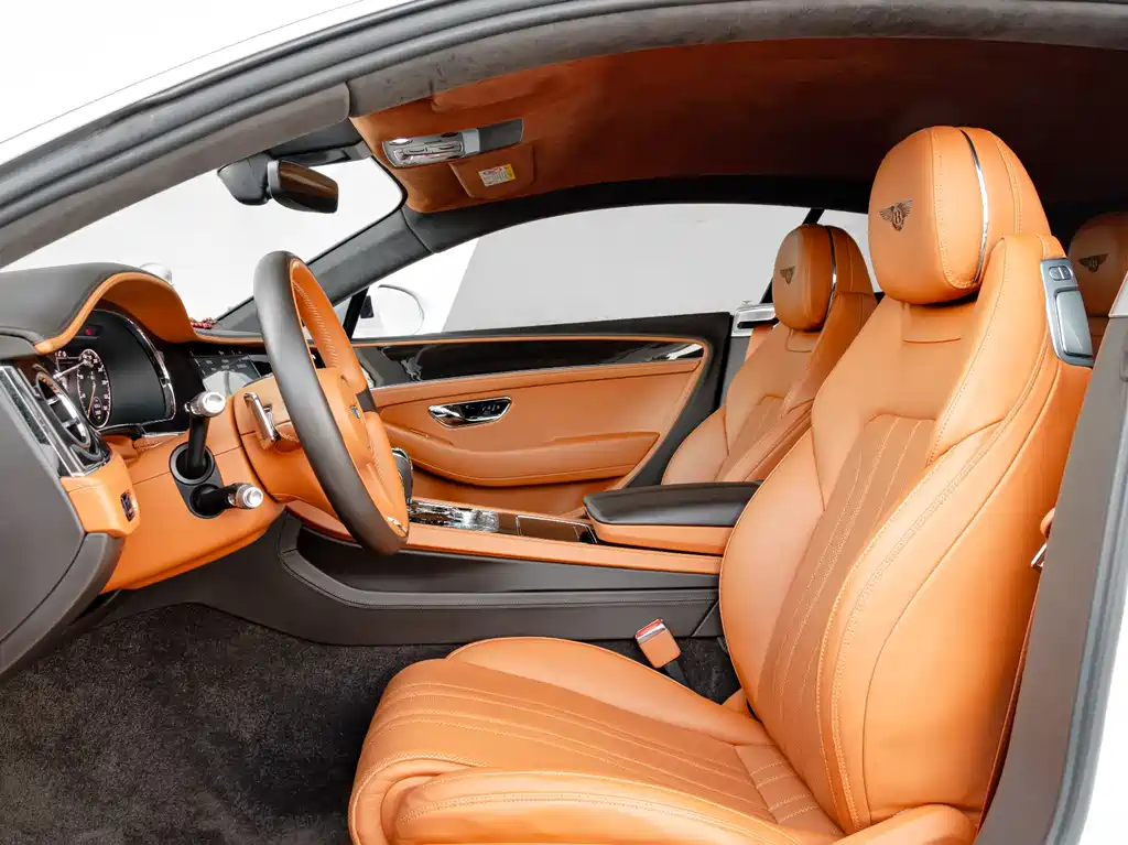 Bentley Continental 2020 — фото 16