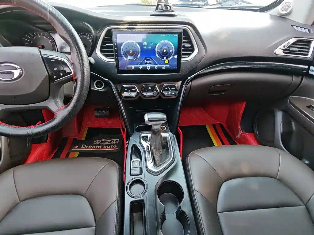 GAC Trumpchi GS4 2016 — фото 12