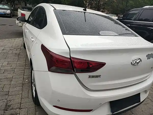 Hyundai Verna 2016