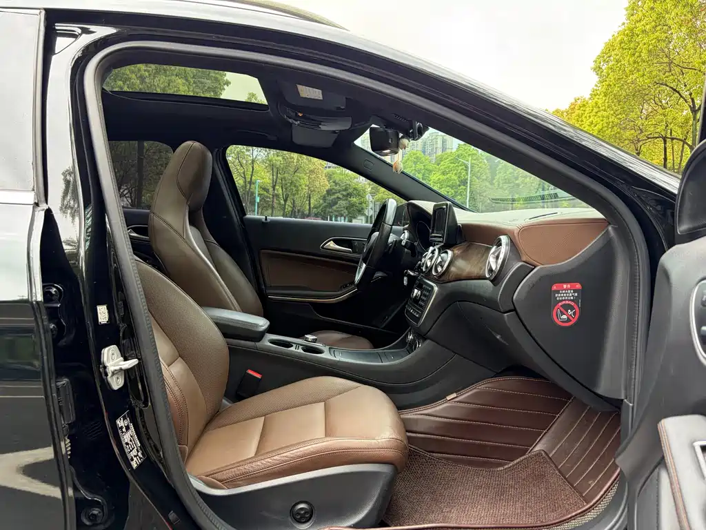 Mercedes-Benz GLA 2015 — фото 16