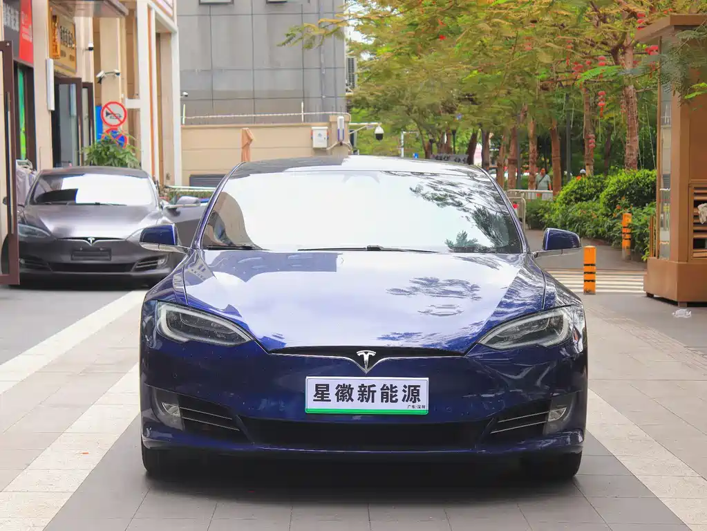 Tesla Model S 2018 — фото 2