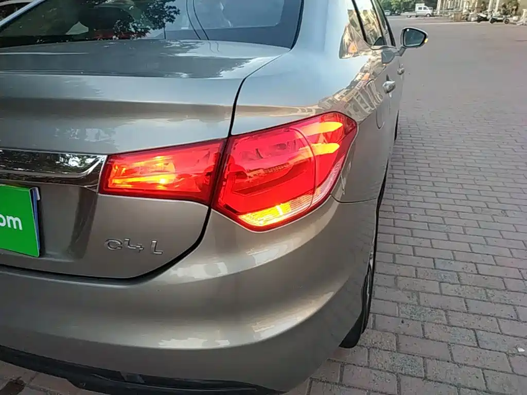 Citroën C4L 2015 — фото 8