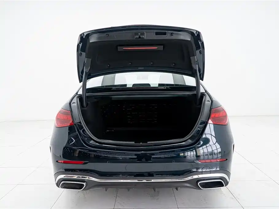 Mercedes-Benz C-Class 2023 — фото 25