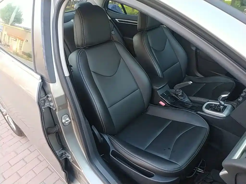 Citroën C4L 2015 — фото 25