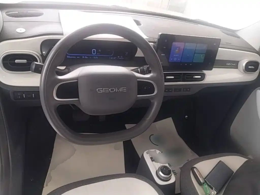 Geely Galaxy Panda 2025 — фото 10