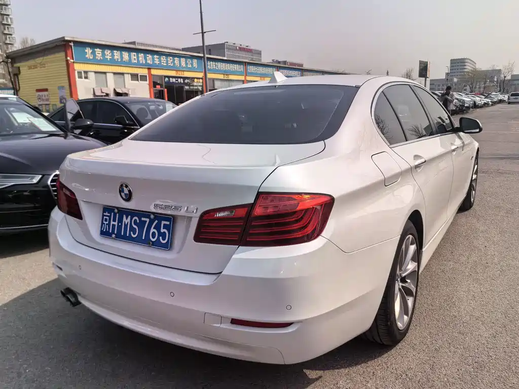 BMW 5 Series 2016 — фото 3