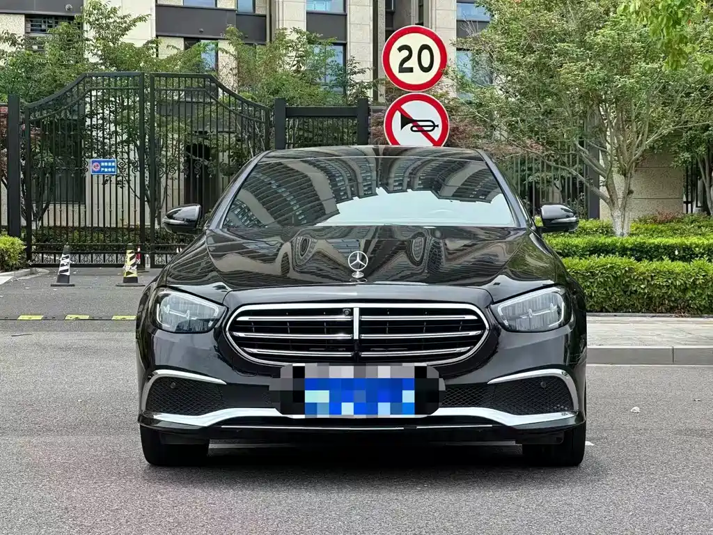 Mercedes-Benz E-Class 2021