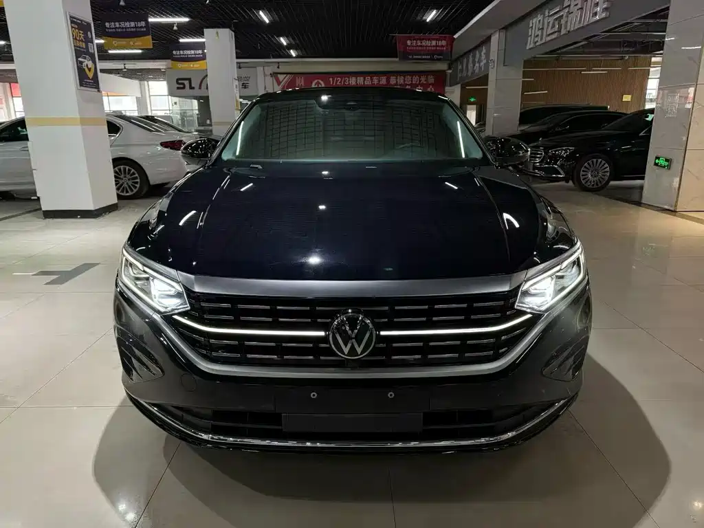 Volkswagen Passat 2023