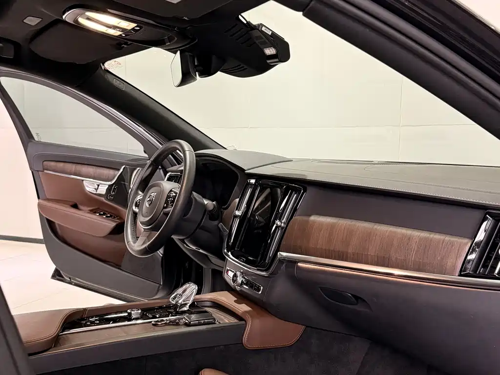 Volvo S90 2024 — фото 12