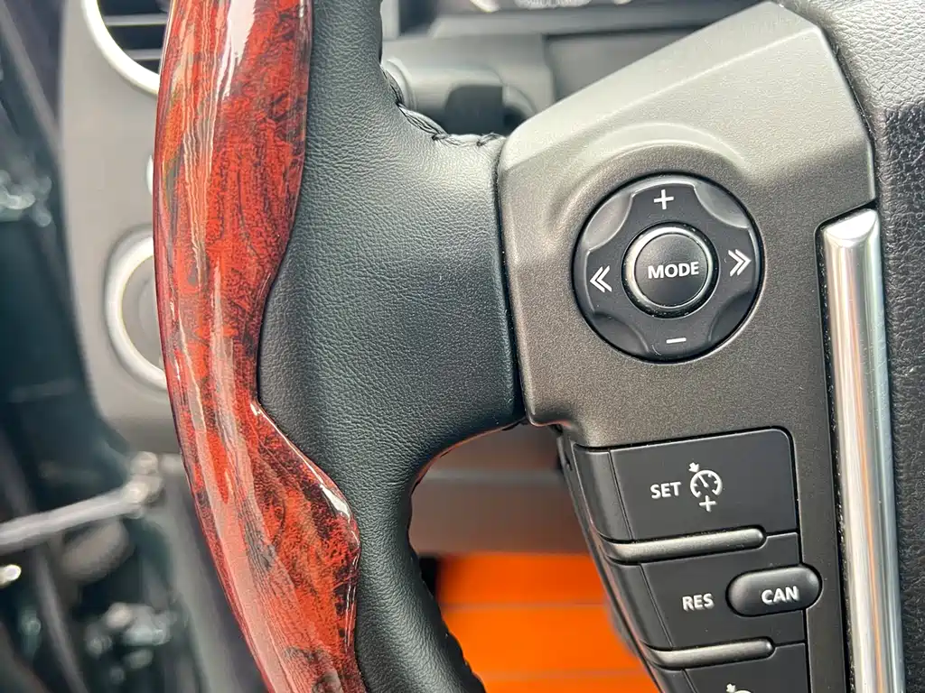 Land Rover Discovery 2011 — фото 23