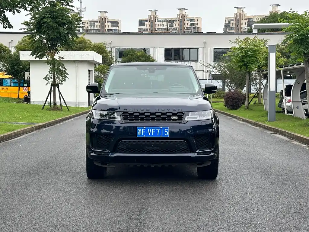Land Rover Sport 2021