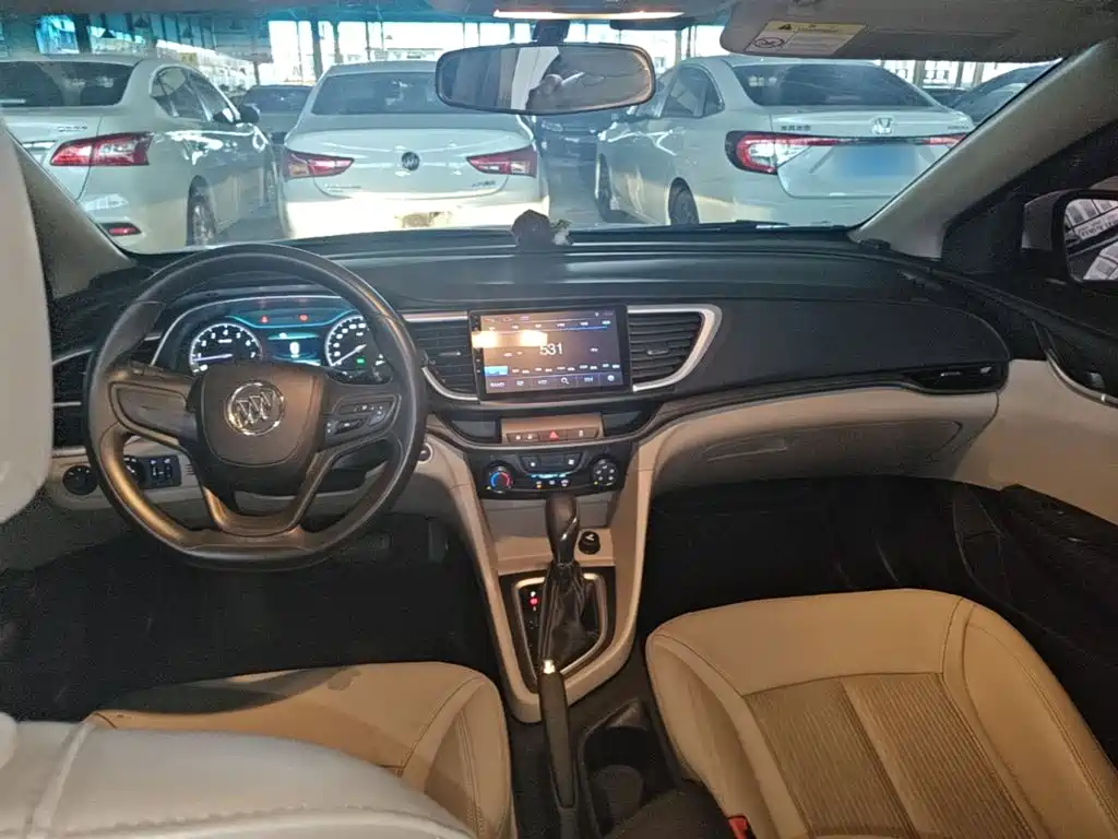 Buick Excelle 2017 — фото 10