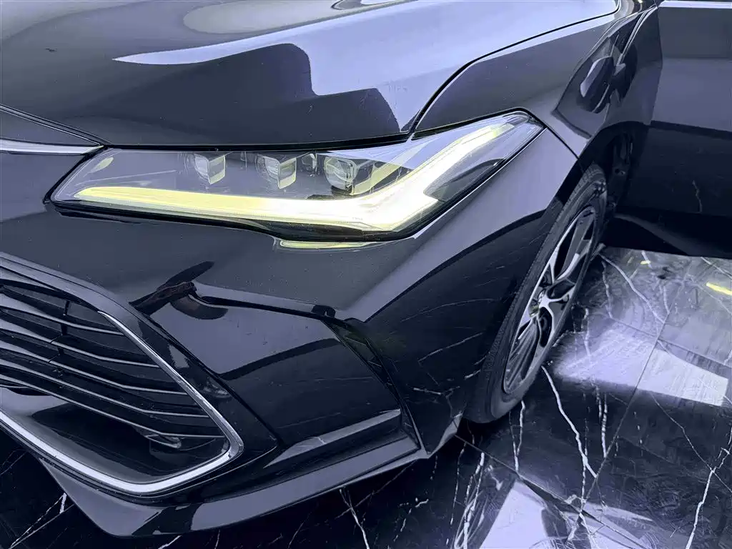 Toyota Avalon 2023 — фото 19