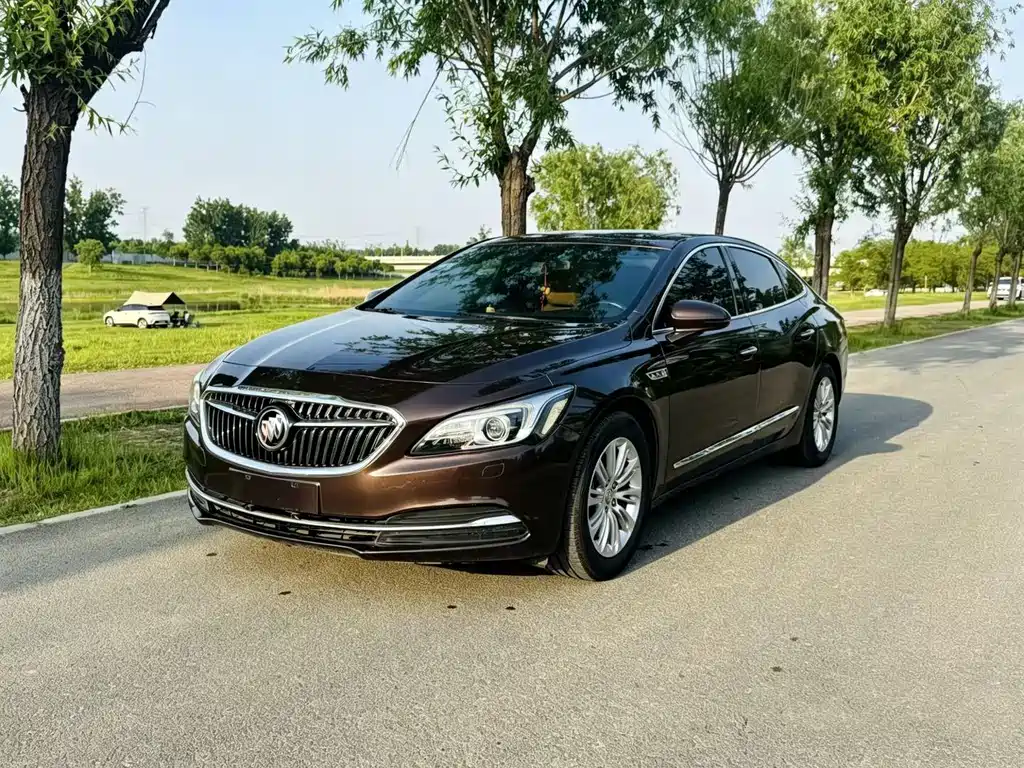 Buick LaCrosse 2016 — фото 1