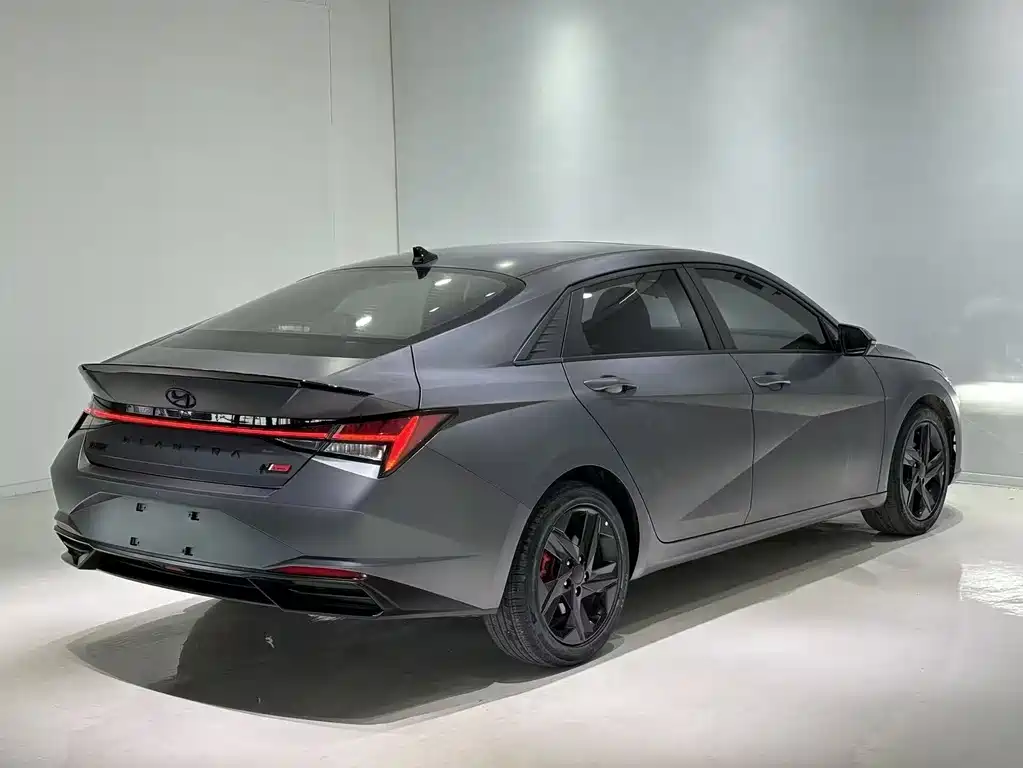 Hyundai Elantra 2023