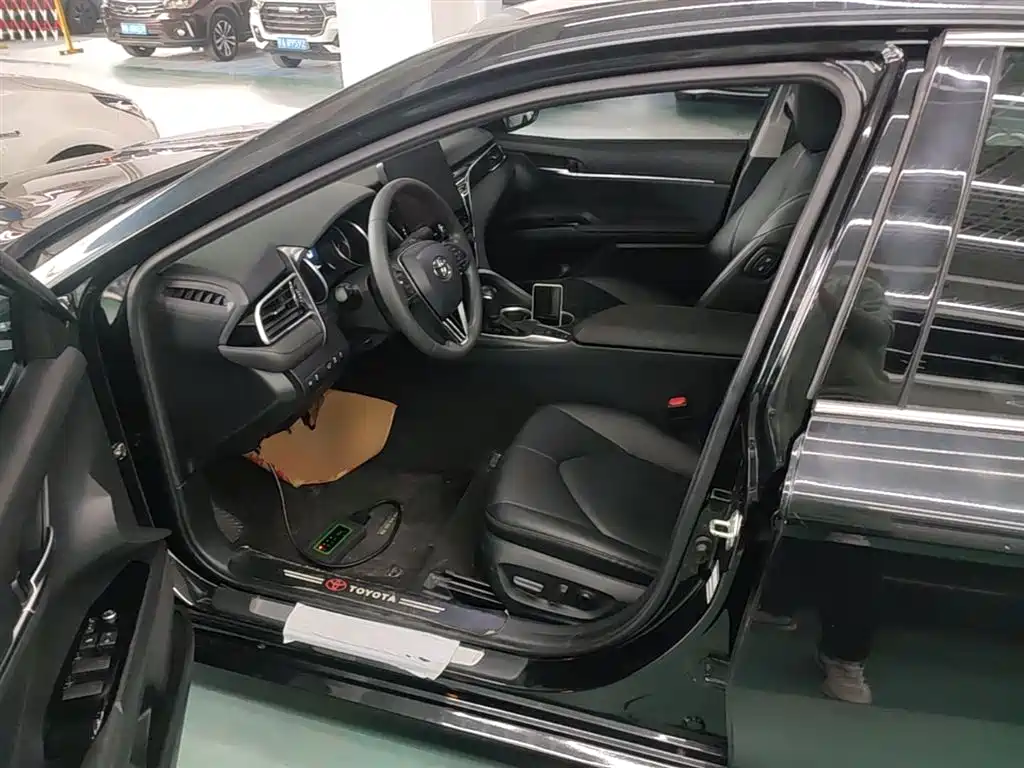 Toyota Camry 2021 — фото 15