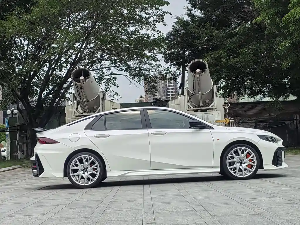 GAC Trumpchi Empow 2025 — фото 13