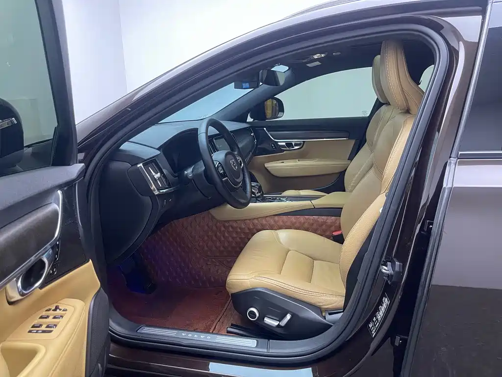 Volvo V90 2019 — фото 13