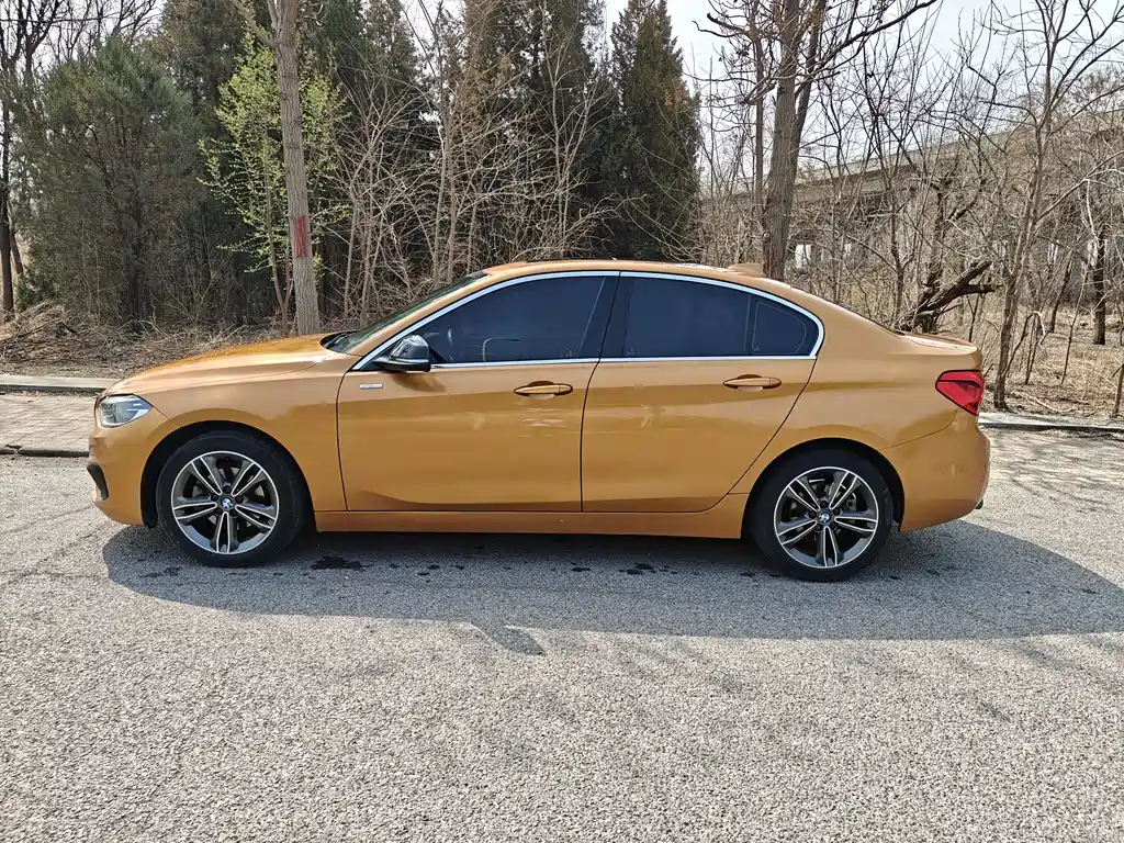 BMW 1 Series 2017 — фото 12