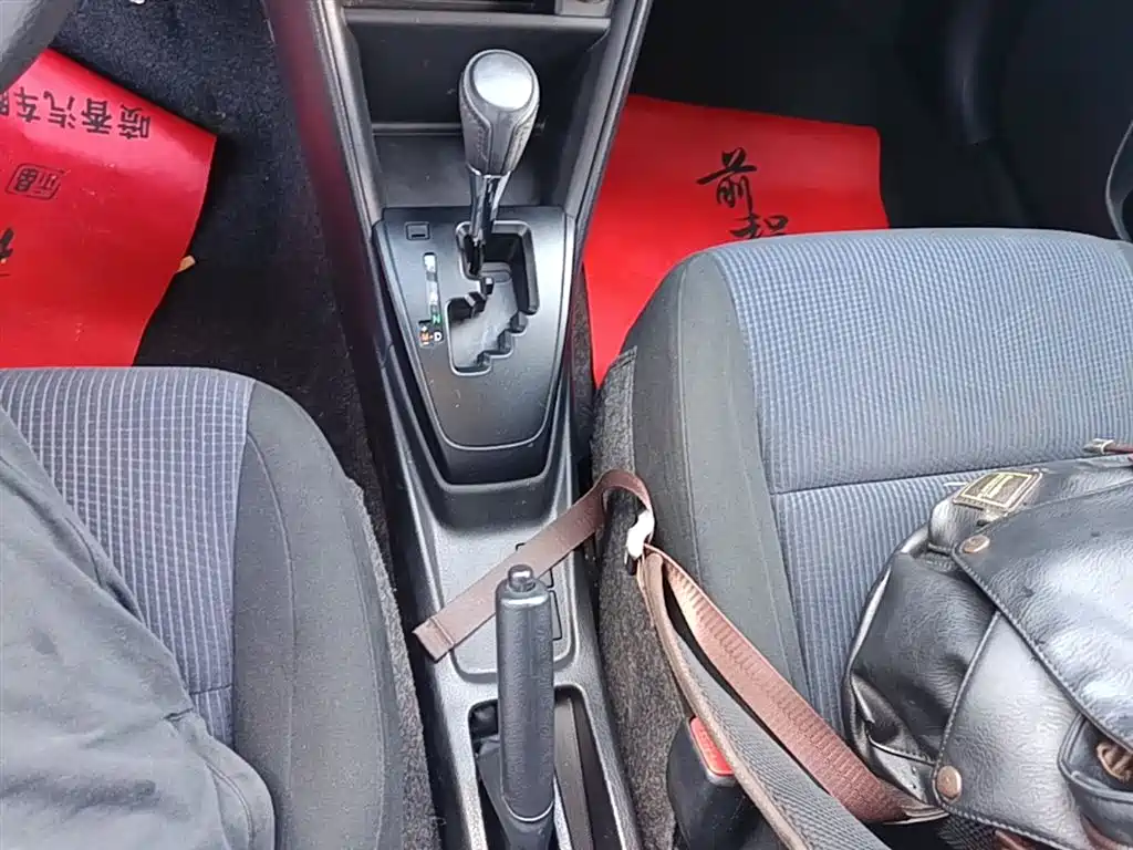 Toyota Yaris L 2019 — фото 14