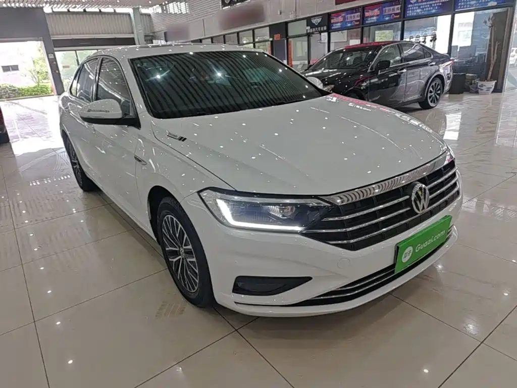 Volkswagen Sagitar 2019