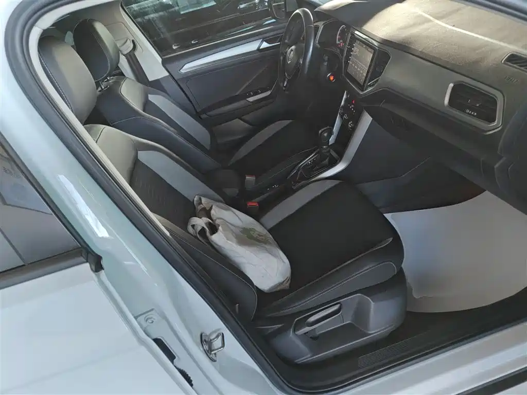 Volkswagen T-Roc 2019 — фото 21