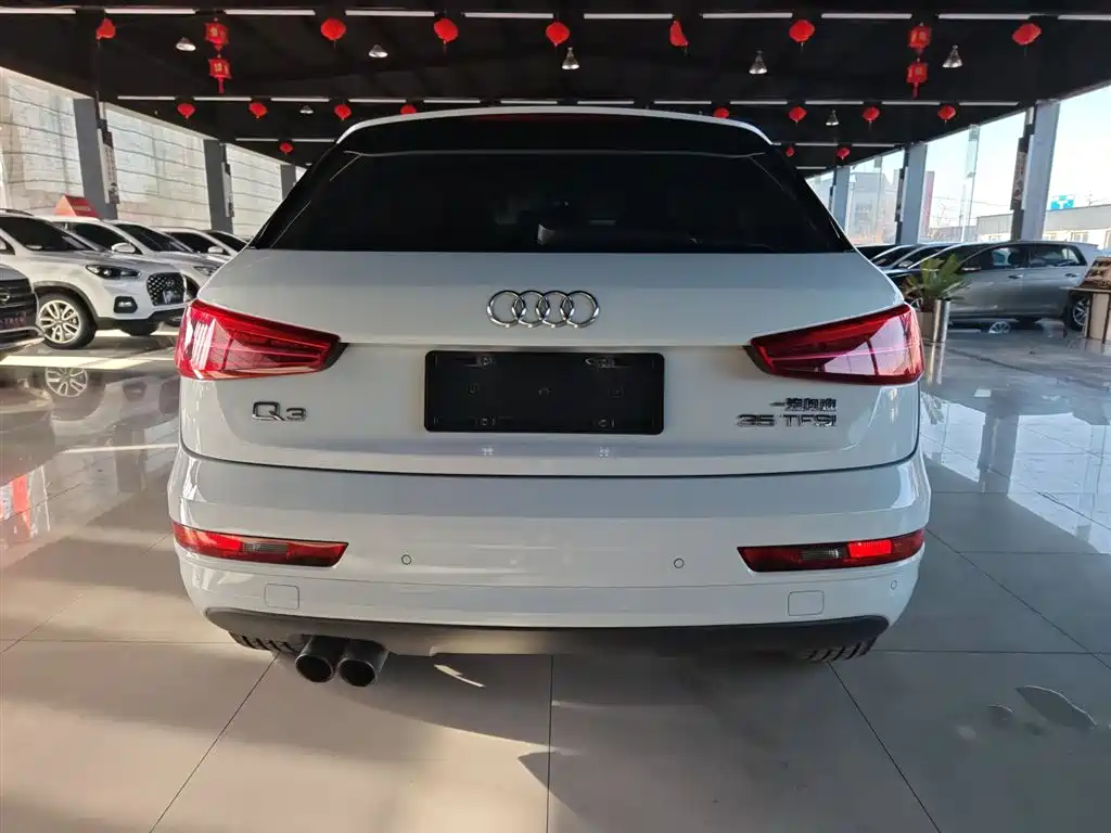 Audi Q3 2018 — фото 10
