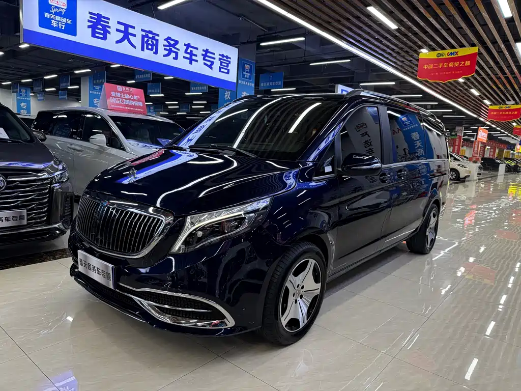 Mercedes-Benz V-Class 2021 — фото 1