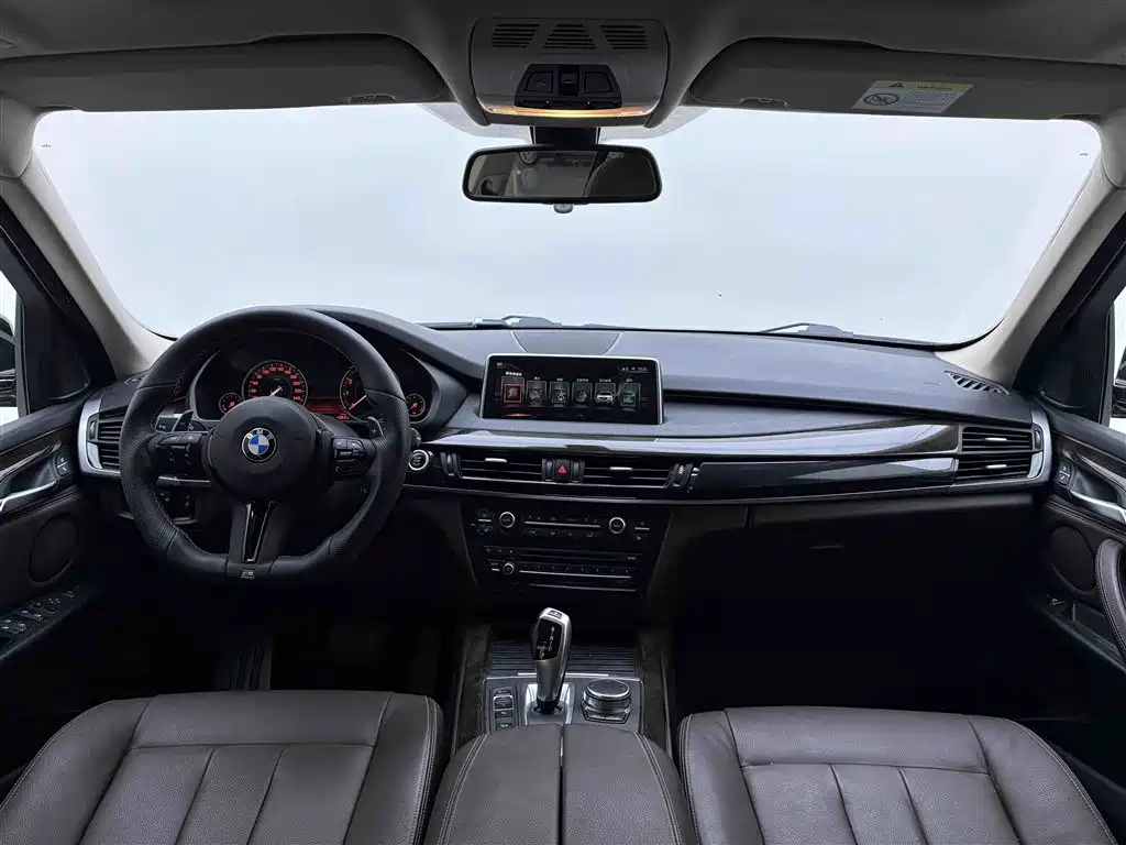BMW X5 2017 — фото 12