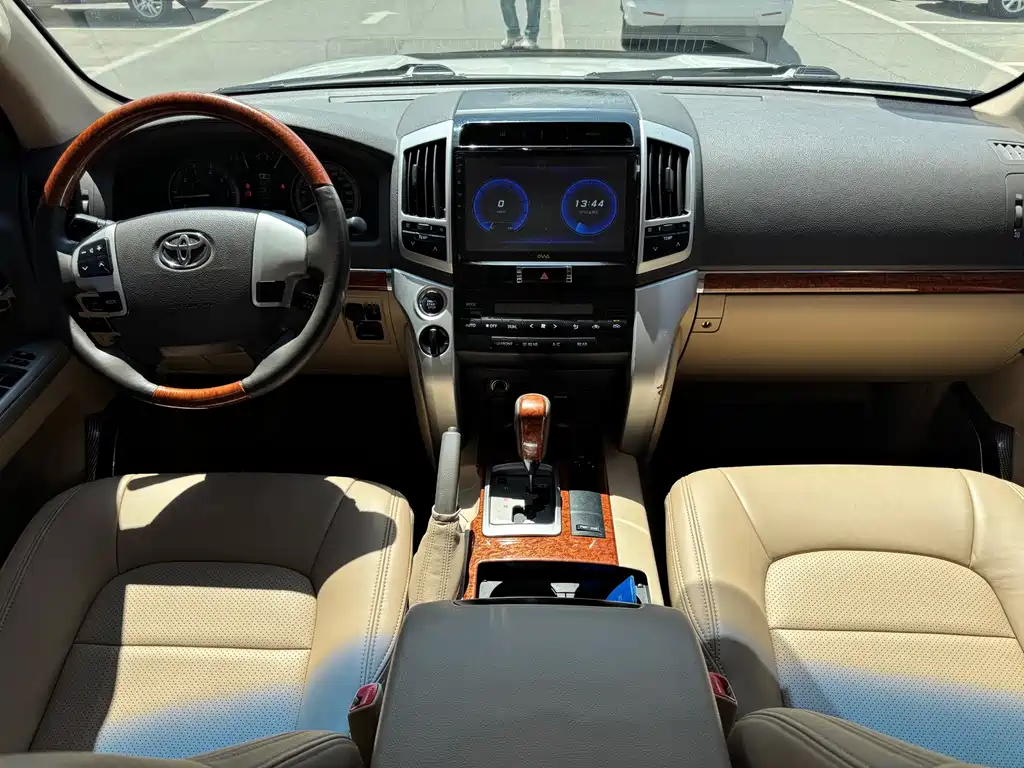 Toyota Land Cruiser 2015 — фото 4