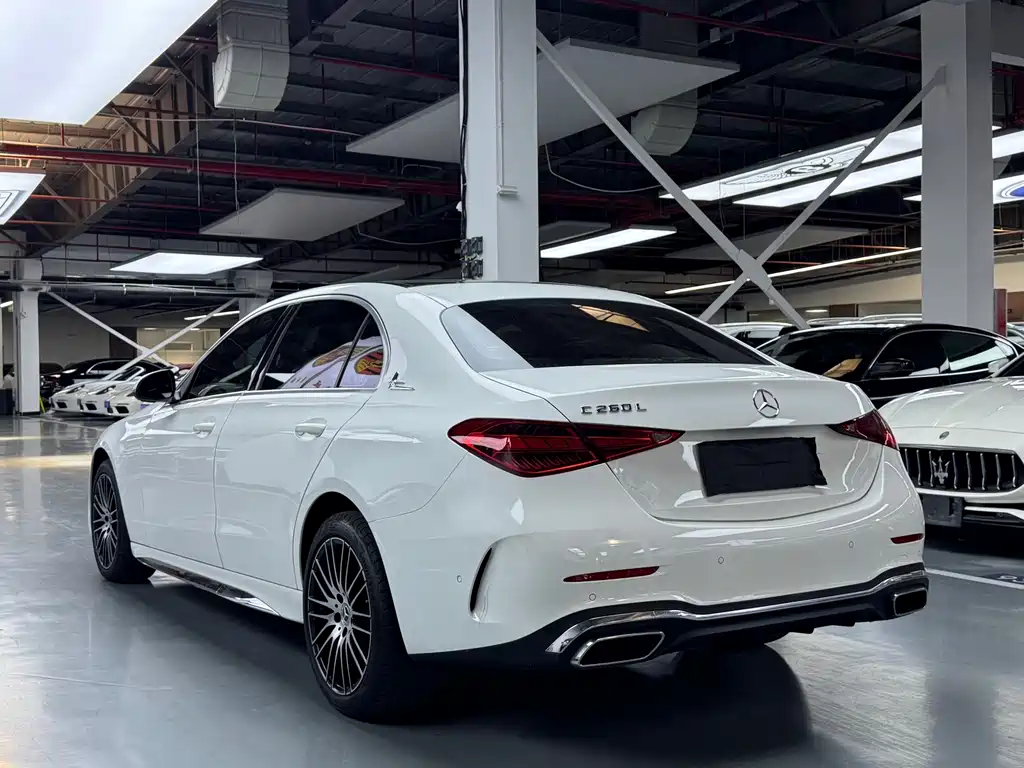 Mercedes-Benz C-Class 2023 — фото 21