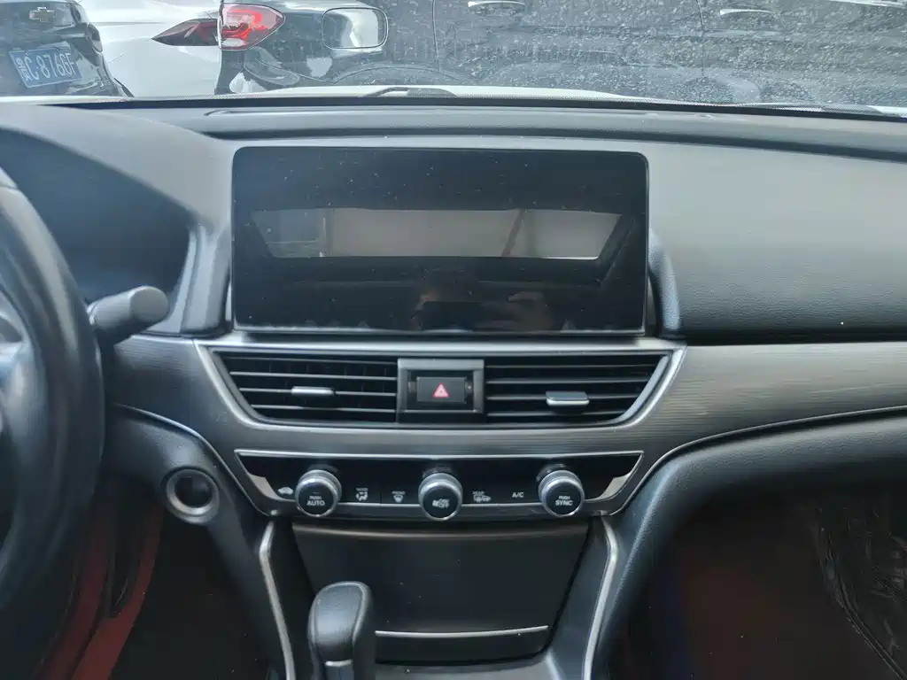 Honda Accord 2022 — фото 13